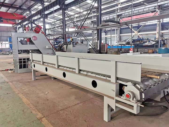 metal shear with conveyor