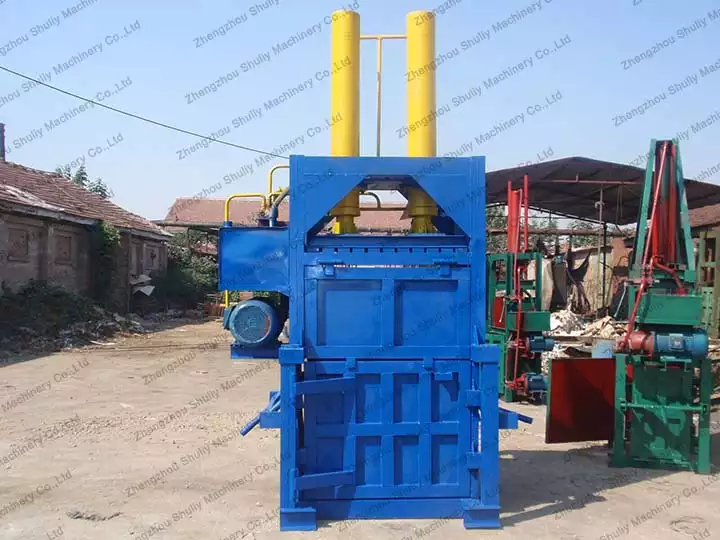 hydraulic-vertical-baler