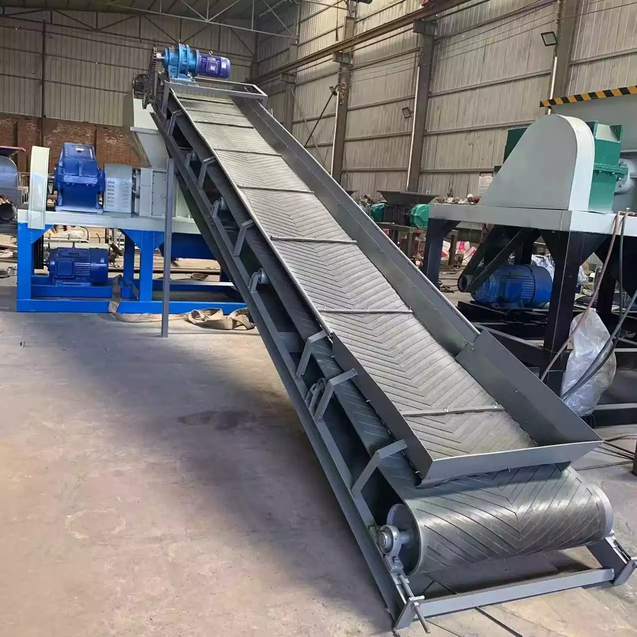 Feeder and outer conveyor