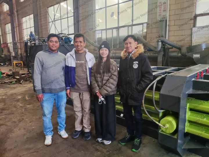 Shuliy Horizontalpressenfabrikbesuch durch Kambodscha 1 Horizontalpressenfabrikführung