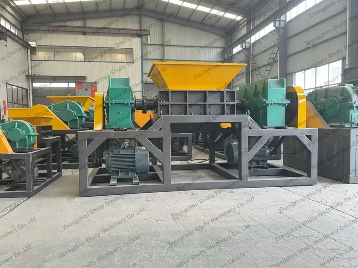 Dual-Shaft Coconut Shell Shredder 2 Different types of coconut shredder machine