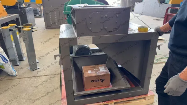 Packing shredder for delivery