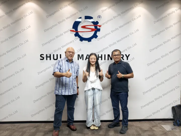 Indonesia Orders Metal Chip Briquetting Machine 1 Ton/Hour Line With Sl-400 Shredder 7 Customer photo